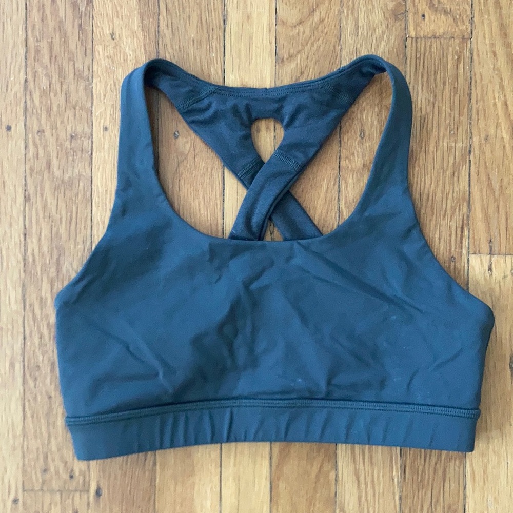 Army green comfy supportive lulu bra cleavage mostly covered  (I outgrew)